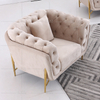 Divano in tessuto da soggiorno Chesterfield con gambe dorate